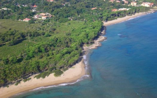 Large beachfront lot in Cabarete