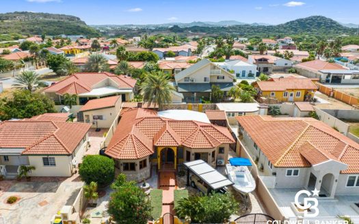 Charming Wayaca Residence Home