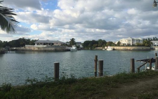 Lots/Acreage in Yamacraw