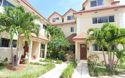 RENTED Nassau Townhouse For Rent