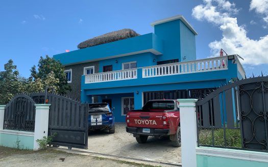 Fully Furnished 5 Bedroom Villa Sabaneta