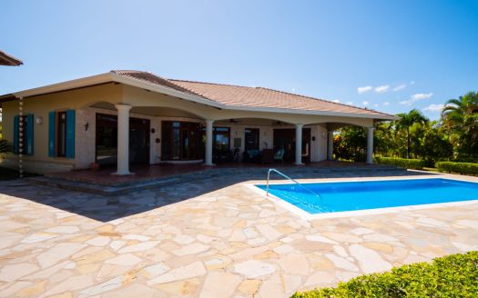 Haciendas El Choco villa with lodge house