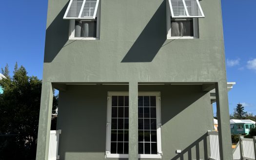 5A Acacia Gardens – 2 Bedrooms 1.5 Bathrooms