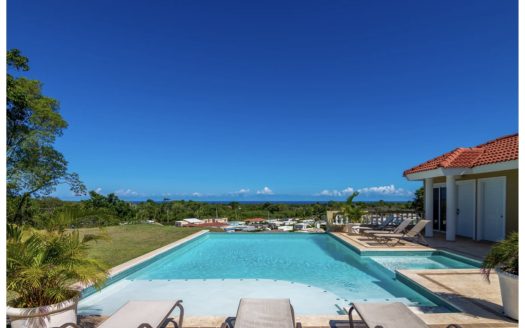 Beautiful 5 Bedroom Villa Ocean Views