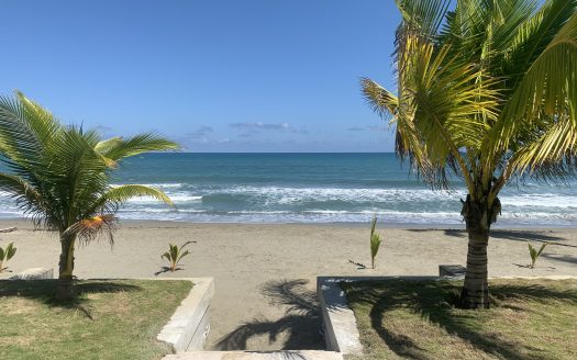 Beachfront 3 Bedroom Villa