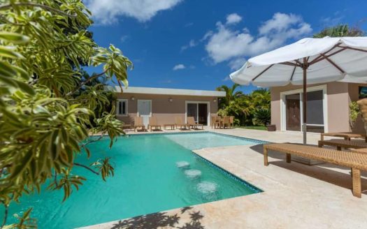 Stunning 4 bed villa with pool in gated community reduced  to $350000