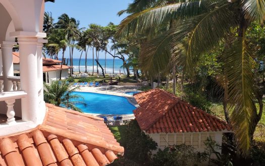 Beachfront Condo with Ocean Views!